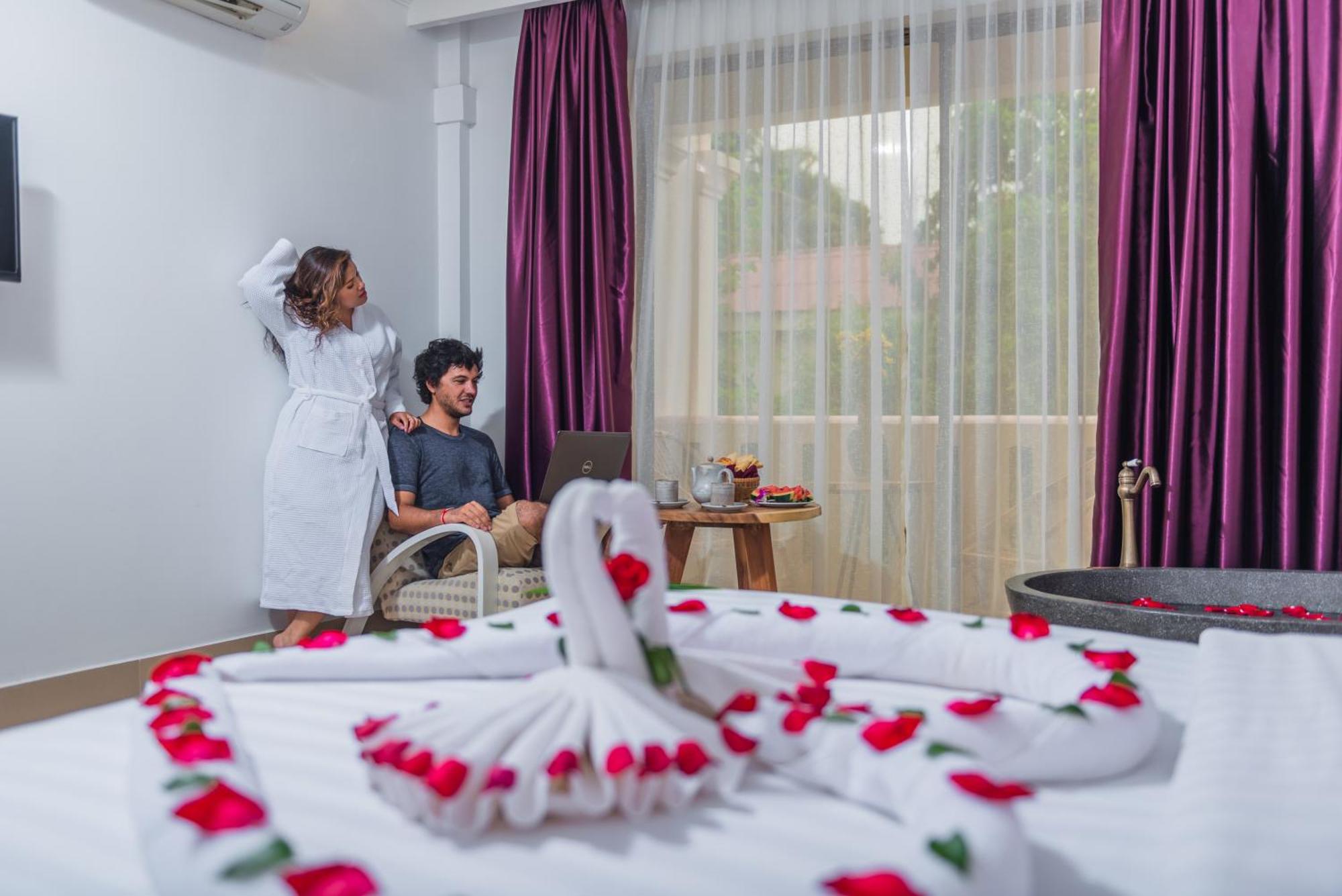 Mekong Angkor Deluxe Hotel Siem Reap Room photo