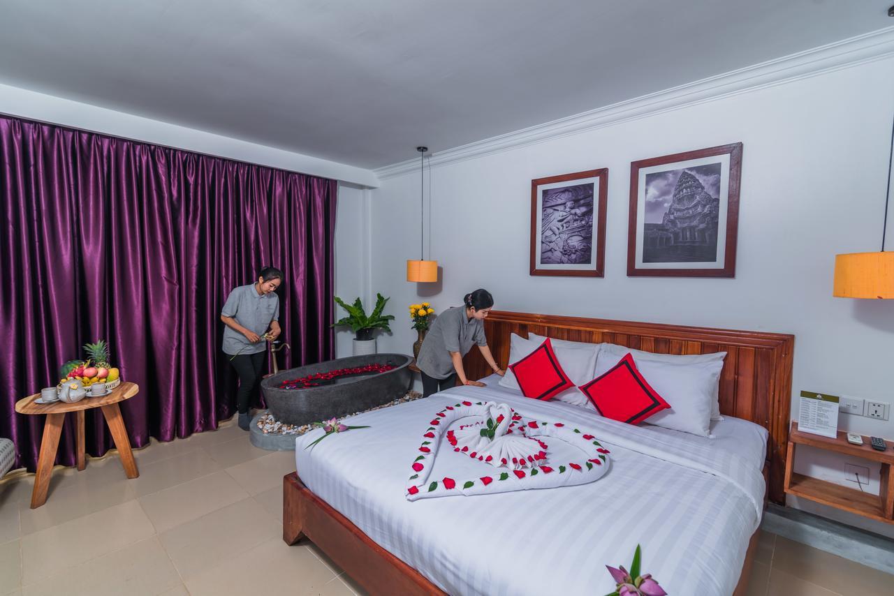 Mekong Angkor Deluxe Hotel Siem Reap Room photo